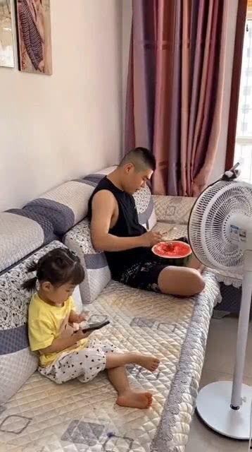 风扇吃瓜特效,风扇吃瓜特效带你畅享清凉一夏