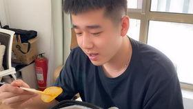 猛男吃瓜视频全集,揭秘娱乐圈幕后真相全记录