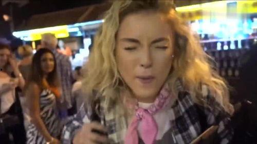 外国吃瓜女博主视频在线观看,视频盛宴背后的文化解读